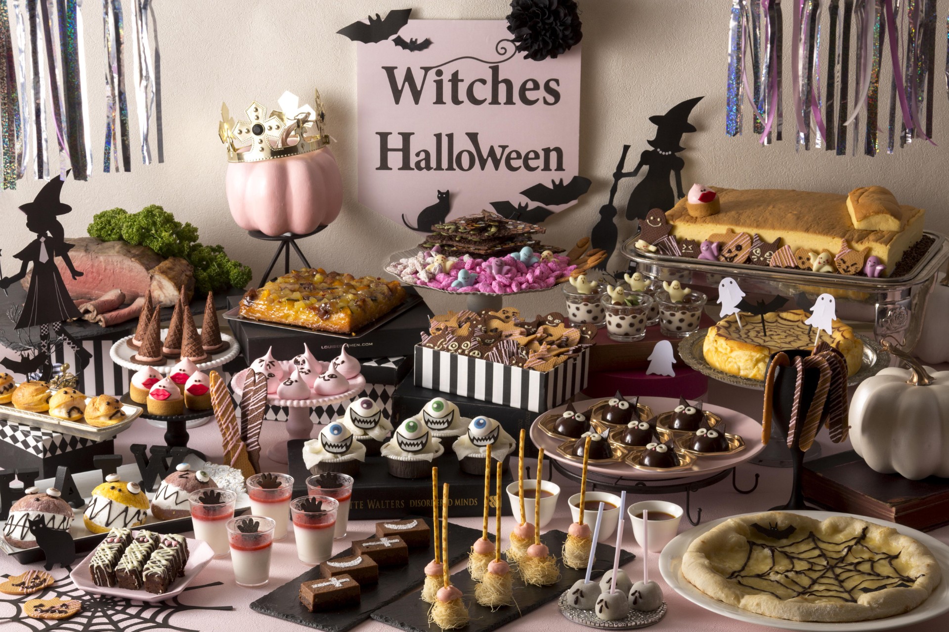 Mesa dulce temática de brujas para Halloween